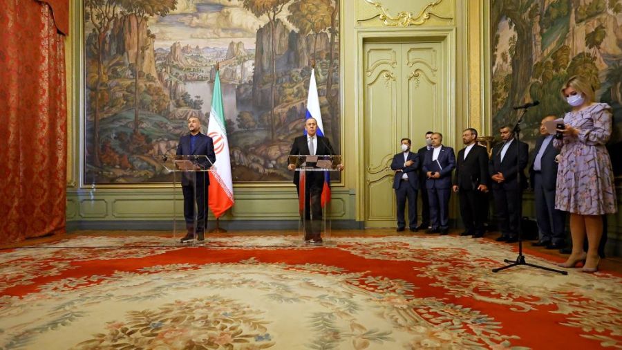 Biden fustige l'alliance militaire «à grande échelle» russo-iranienne