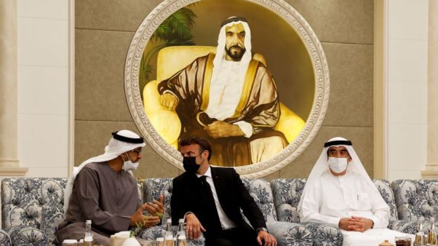 Macron premier dirigeant occidental à se rendre chez MBZ
