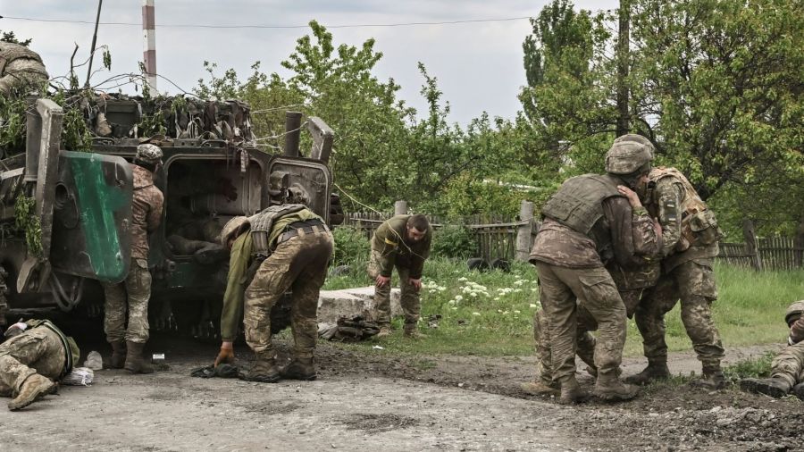Zelensky : «La diplomatie, seule issue de cette guerre sanglante»