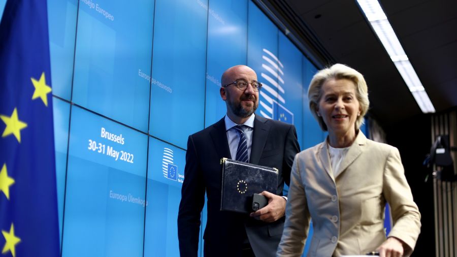 Après l'embargo pétrolier, l'UE fait face au gaz russe