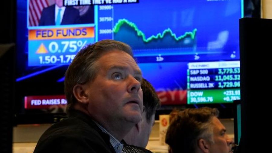 La Fed décide une hausse «inhabituellement importante» des taux