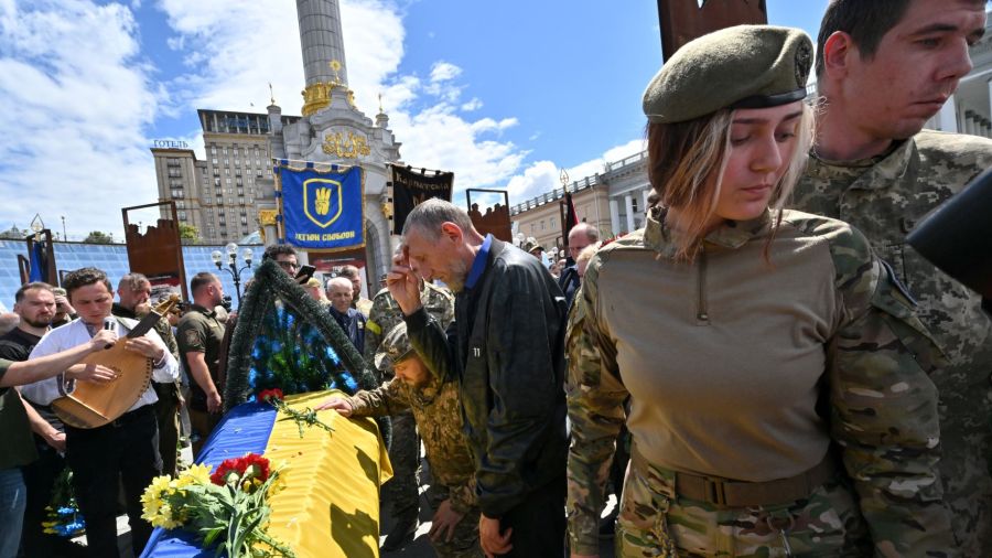 L'UE accueille l'Ukraine, le G7 menace la Russie