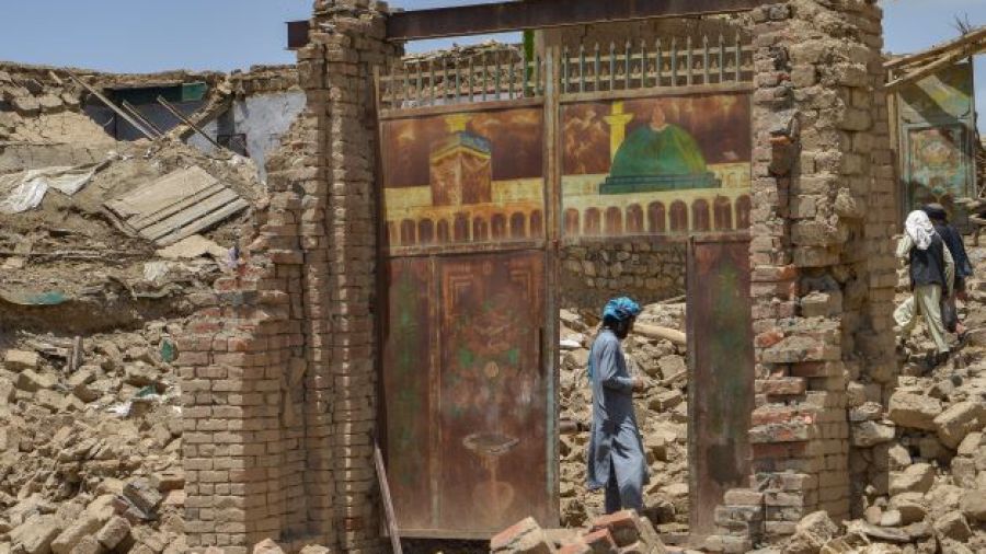 Afghanistan: après le séisme, le difficile travail des secouristes