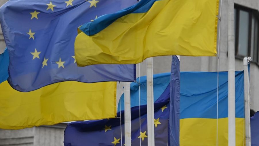 Ukraine: Moscou accuse l'UE et l'Otan d'agir comme Hitler