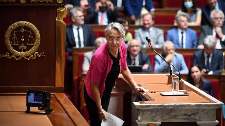 France: Baptême du feu pour Élisabeth Borne à l'Assemblée