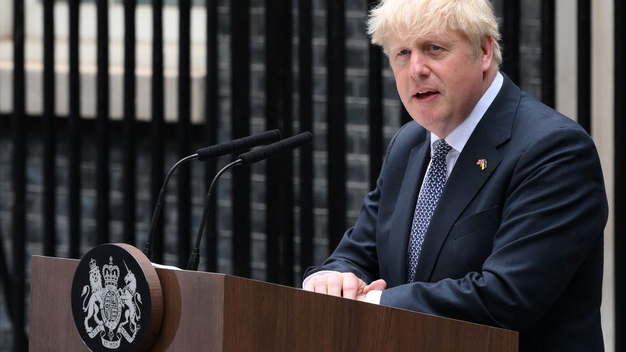 Les prétendants à la succession de Boris Johnson défilent