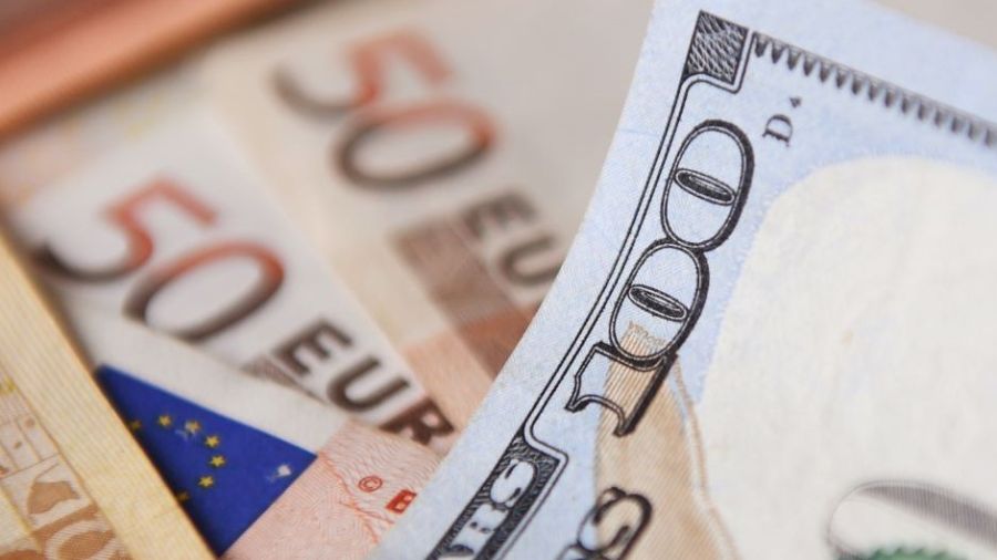 Un euro si bas qu'il fait l'humilité