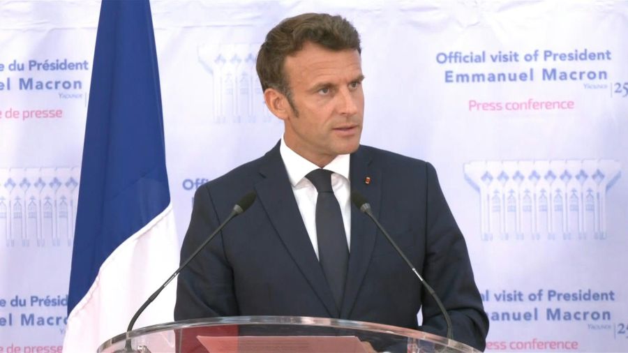 En Afrique, Macron parie sur le «soft power» français