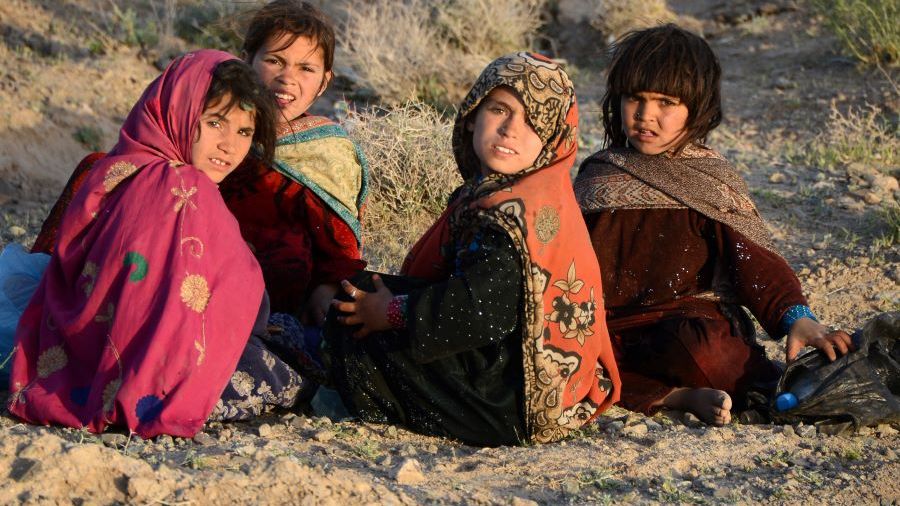 Les Afghanes privées d'éducation depuis un an