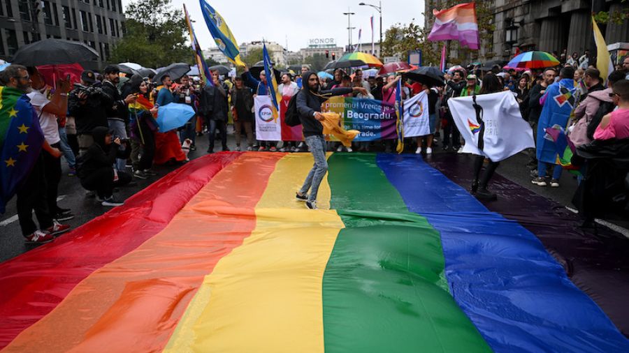 Serbie: manifestation pro LGBTQ malgré l'interdiction