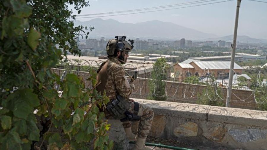 Les États-Unis et les talibans échangent des prisonniers