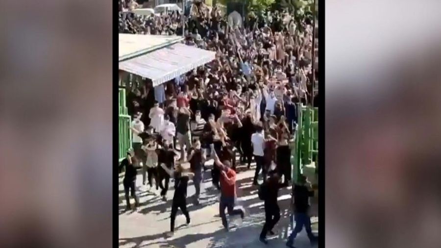 Manifestations en Iran: le bilan s'élève à 92 morts