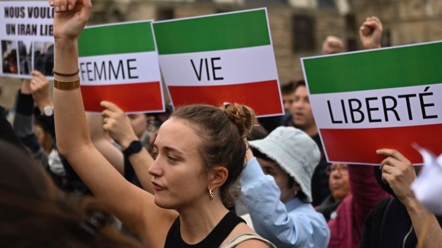 Répression en Iran: Biden menace de nouvelles sanctions