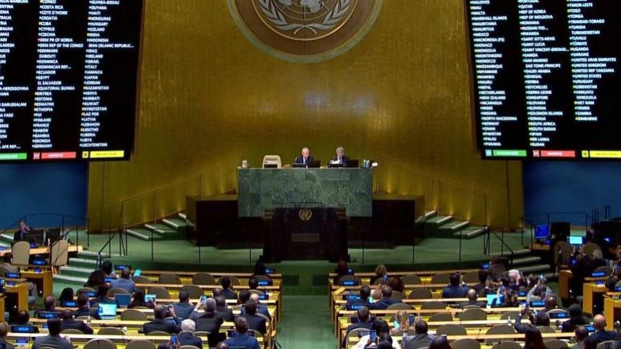 Ukraine: l'ONU condamne largement les annexions russes