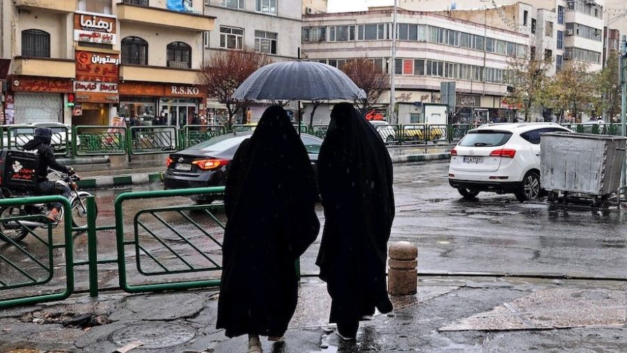 Iran: le port du voile à nouveau surveillé