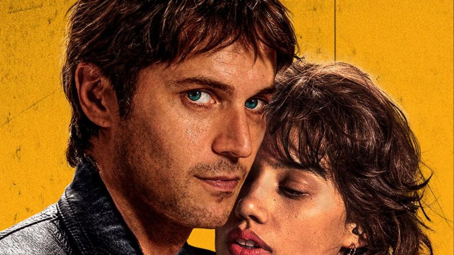 Lucas Bravo incarne Bruno Sulak dans \
