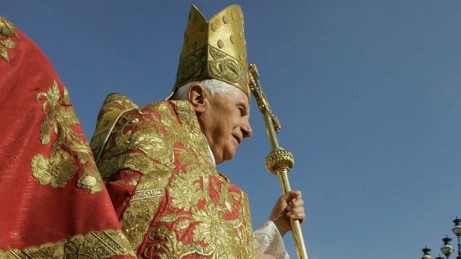 Benoît XVI meurt à 95 ans