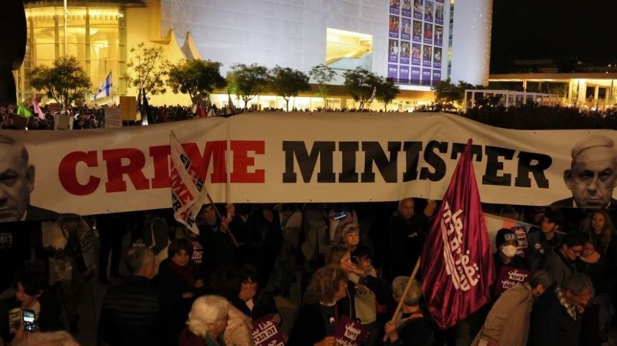 Des milliers d'Israéliens dans la rue contre le «criminel» Netanyahu