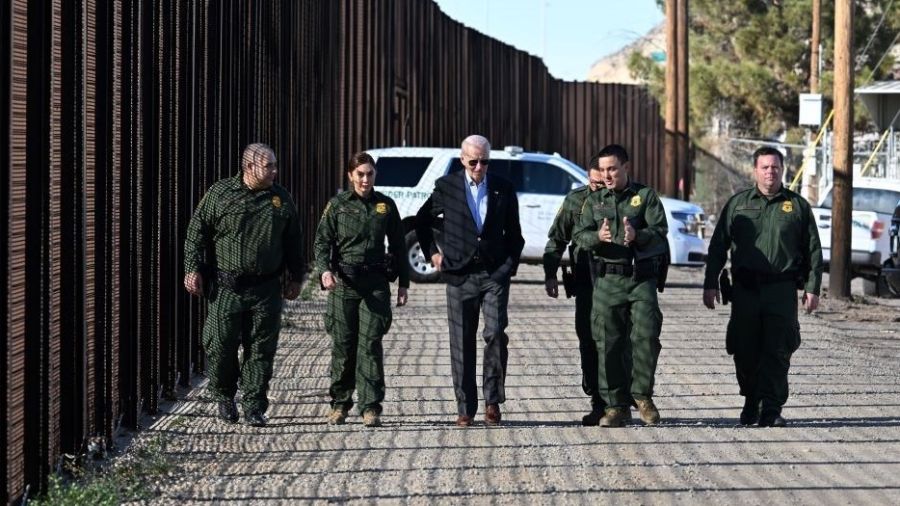 Avant Mexico, la crise migratoire impose à Biden une escale texane