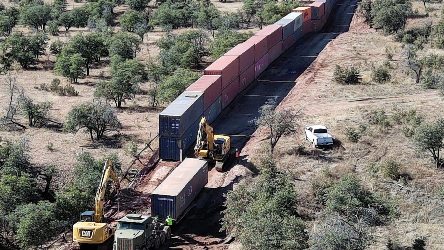 Arizona: démantèlement des conteneurs à la frontière avec le Mexique