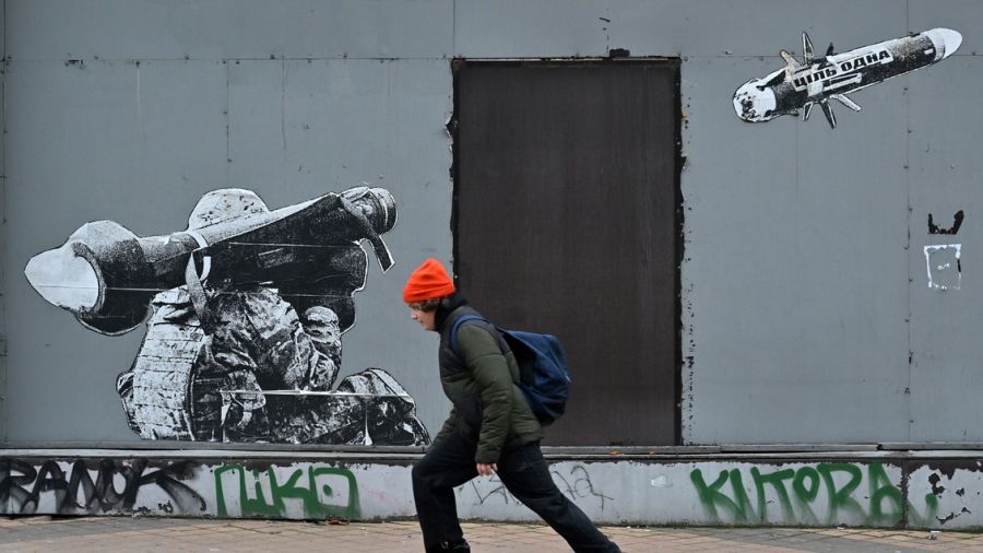 Ukraine: Zelensky réclame davantage d'armes