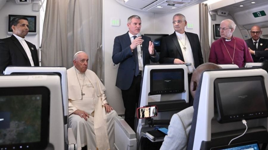 Le pape François s'attaque au clergé conservateur