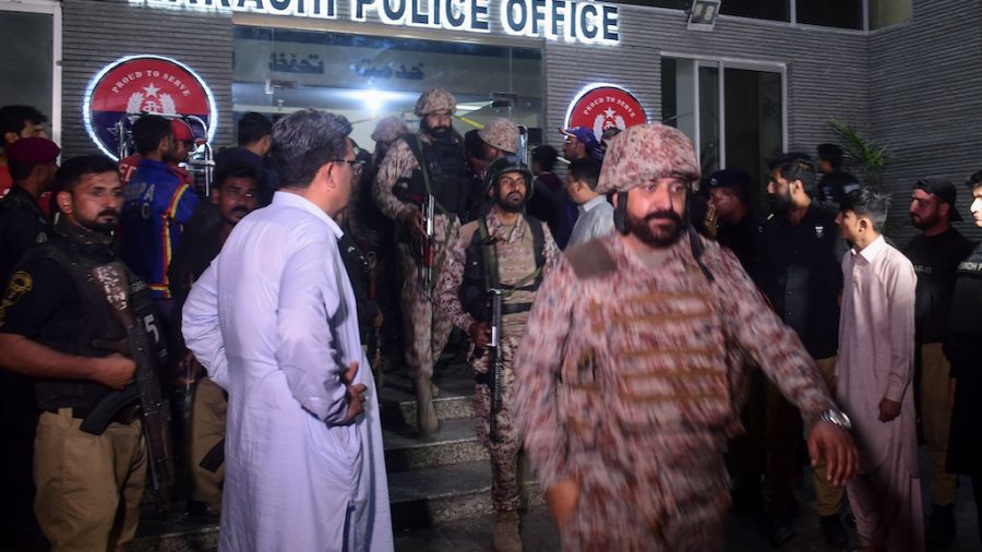 Pakistan: les talibans attaquent la police de Karachi