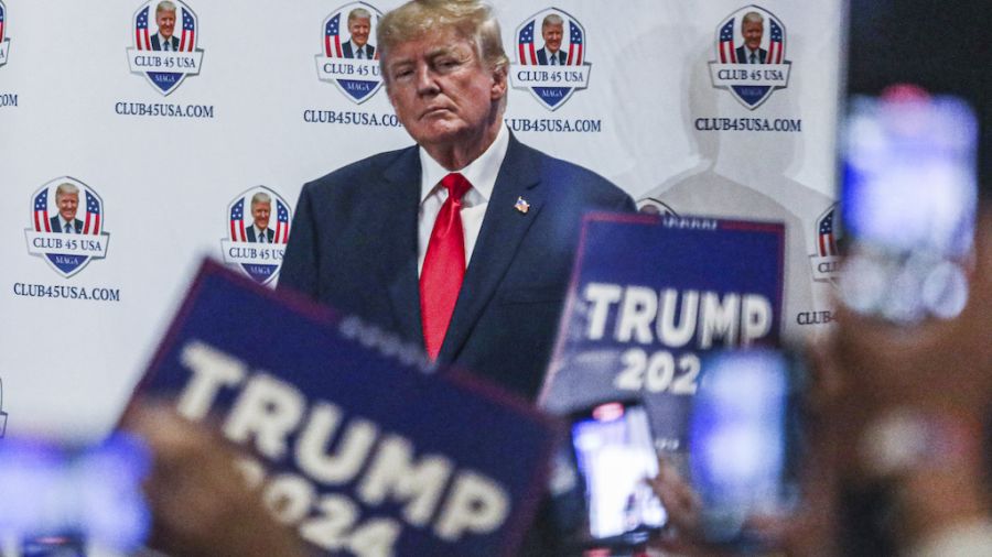 Malgré les scandales, Trump demeure le favori des Evangéliques