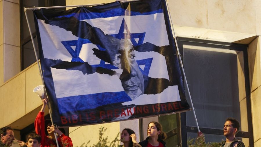 Réforme judiciaire: Netanyahu limoge le ministre de la Défense