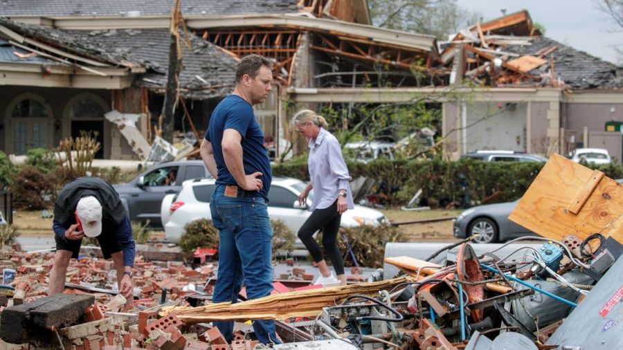 Au moins 18 morts dans des tornades aux Etats-Unis