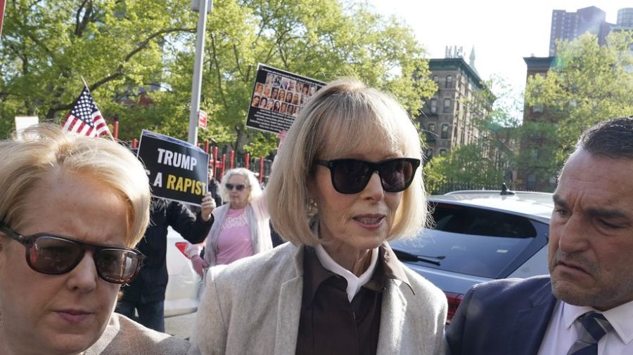 «Donald Trump m'a violée»