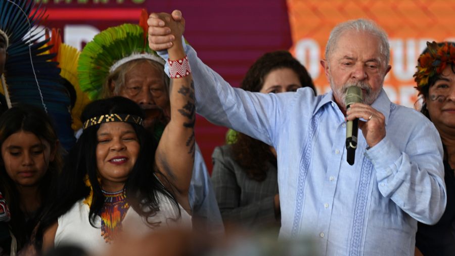 Brésil: Lula légalise six nouvelles réserves autochtones