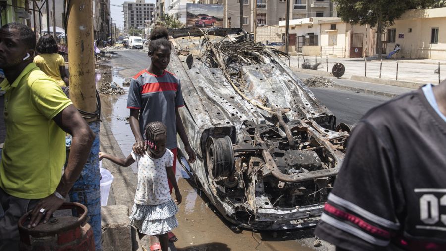 Au Sénégal, des civils armés sèment la terreur
