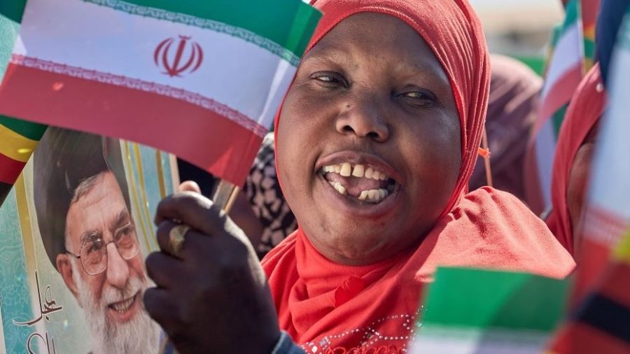 Raïssi chaleureusement accueilli au Zimbabwe