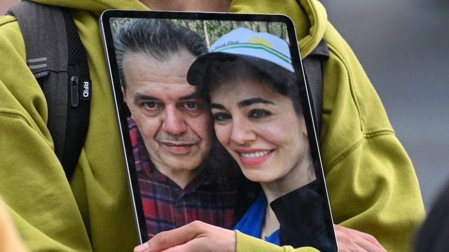 Une fille implore Washington et Berlin de sortir son père d'Iran