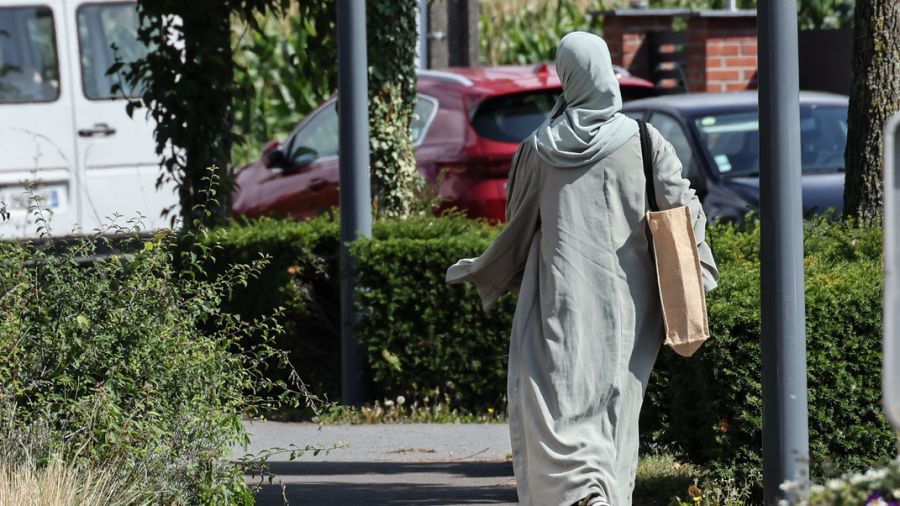 Le Conseil d'Etat valide l'interdiction de l'abaya à l'école