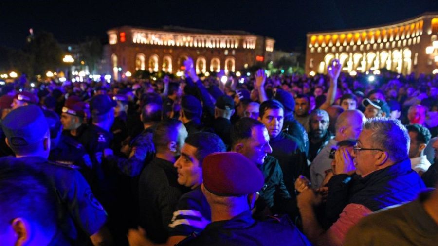 Aliev désarme le Karabakh pour le «réintégrer»