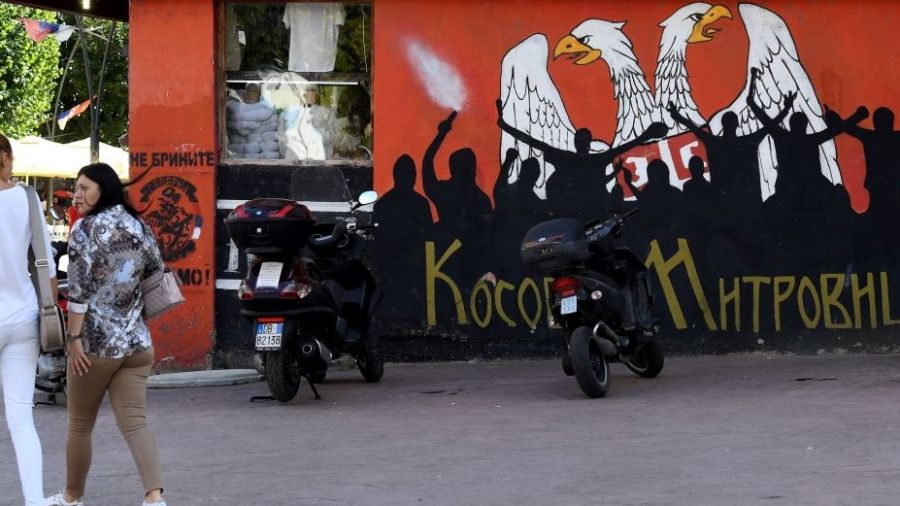 La Serbie masse ses troupes à la frontière du Kosovo