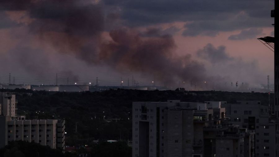 Les Palestiniens fuient Gaza alors qu'Israël prépare son attaque