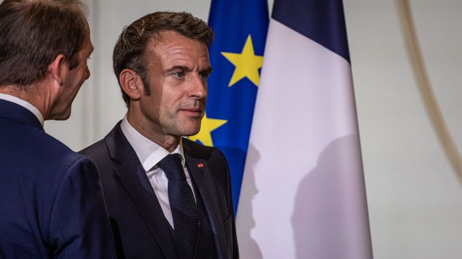 La France appelle à une \