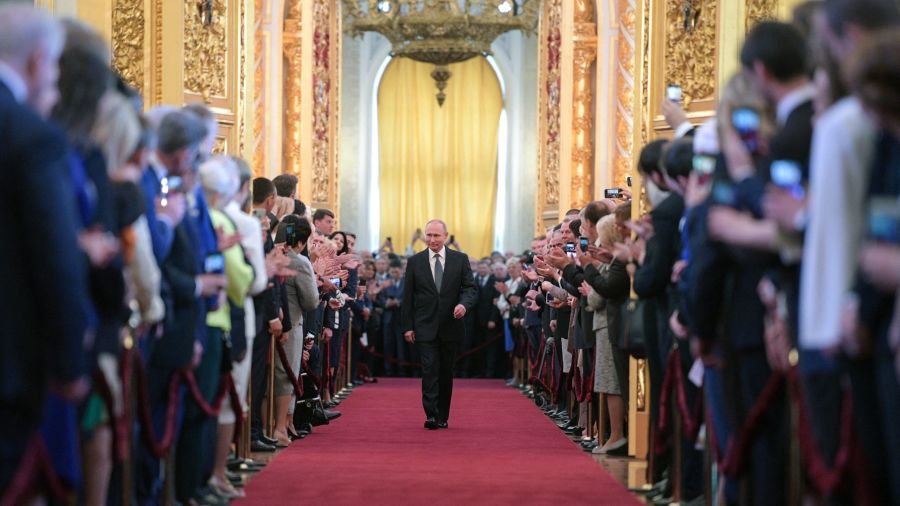 Poutine largement réélu dans une élection sans suspense