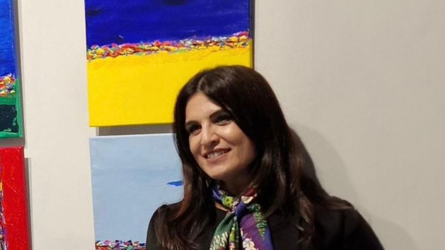 L’art de Zeina Nader illumine Milan, défiant la guerre au Liban