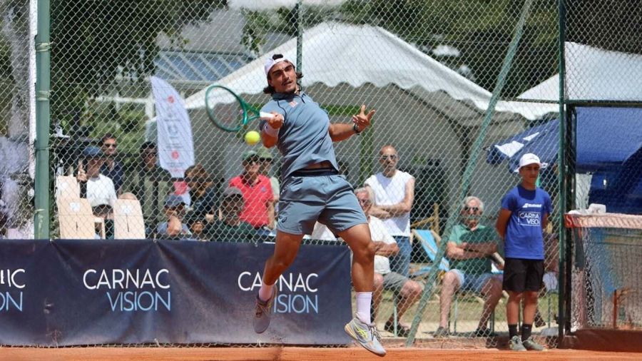 Tennis: Daniel Jade propulse les Tricolores à Vichy, l’Espagne en ligne de mire
