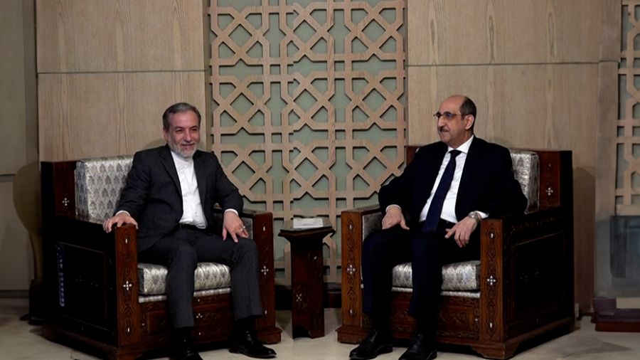 Le chef de la diplomatie iranienne menace de représailles \