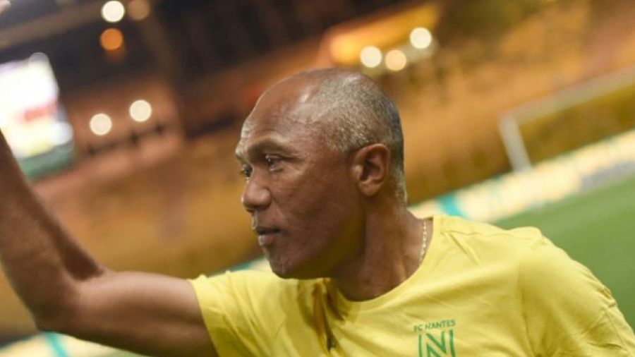 Kombouaré de retour dans la cour des grands