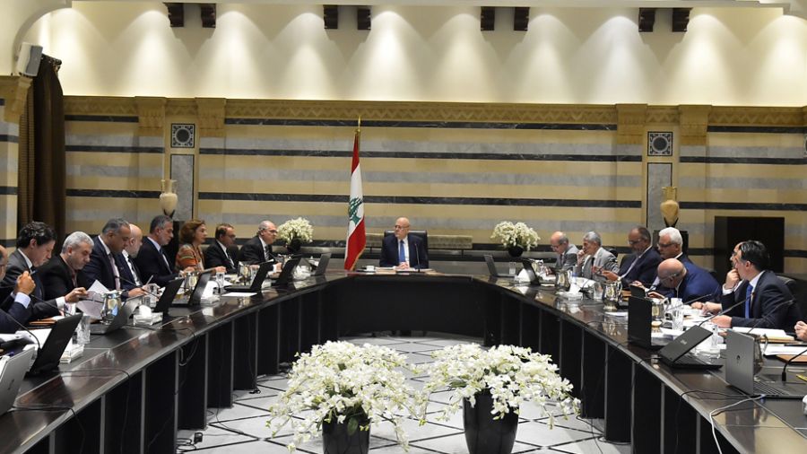 Conseil des ministres: Séance extraordinaire sur les réfugiés syriens en présence du général Aoun
