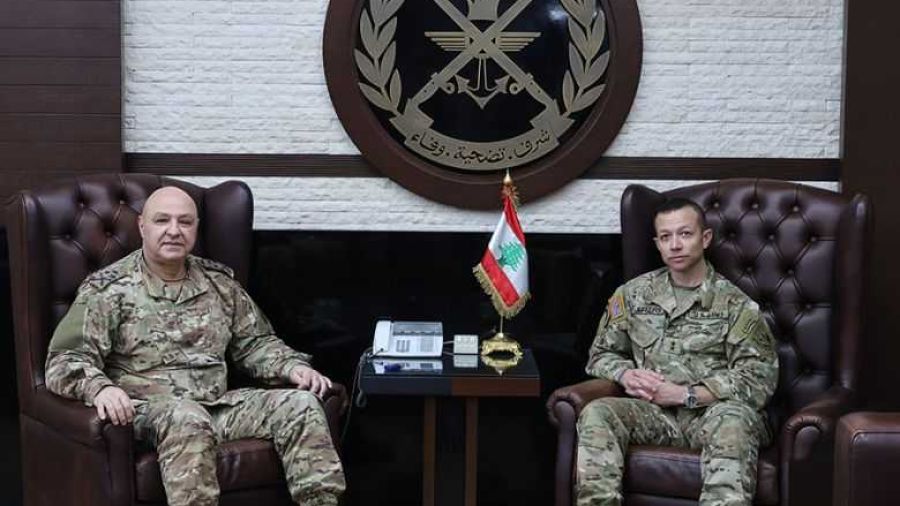 Joseph Aoun reçoit le chef du comité de supervision quinquennal  