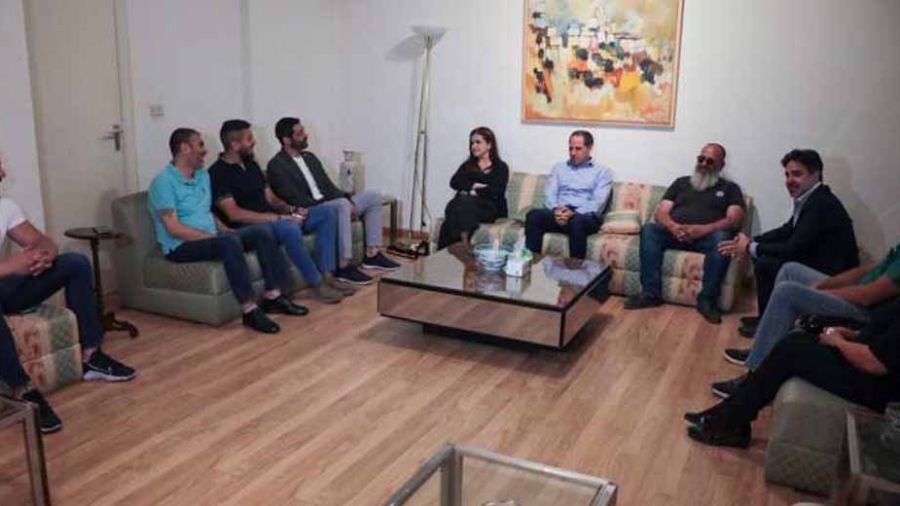 4 août: Gemayel signe une pétition pour une commission d'enquête internationale