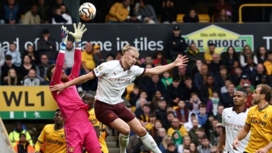Manchester City chute, le peloton se resserre