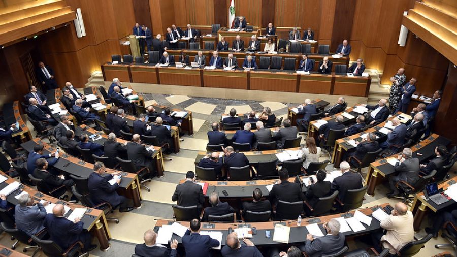 Réforme bancaire, justice, loyers, éducation: le Parlement approuve quatre textes